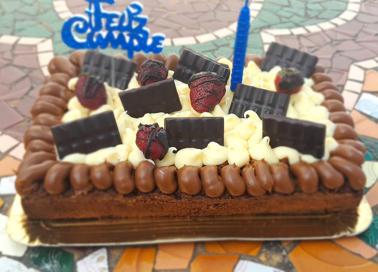 Brownie con ganache de chocolate blanco